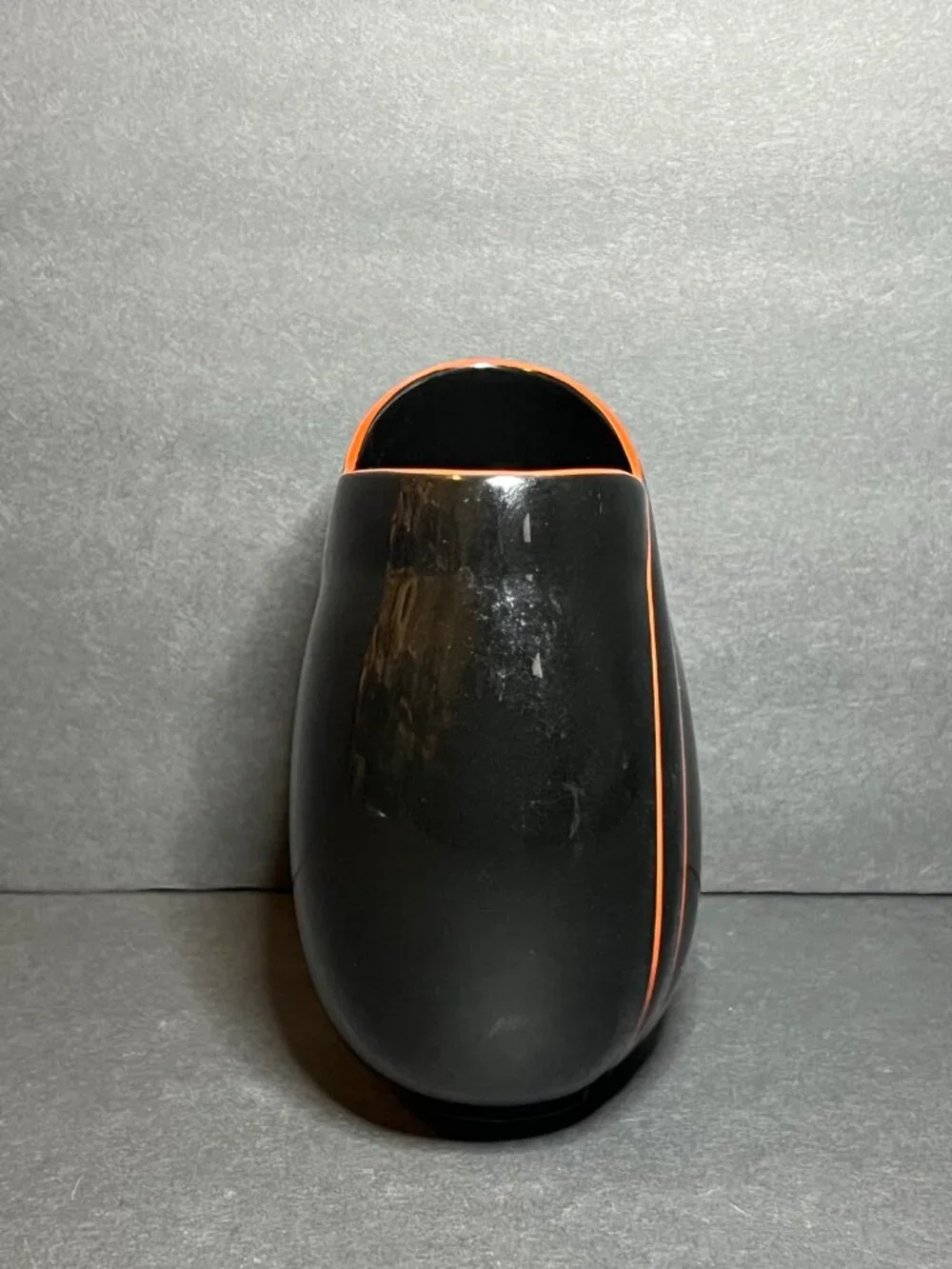 Vintage MCM Rare Seizan Gama Kiln Glossy Black & Red Porcelain Folded Rim Vase